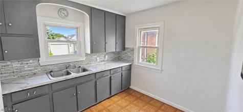 902 W 20th Street Lorain OH 44052