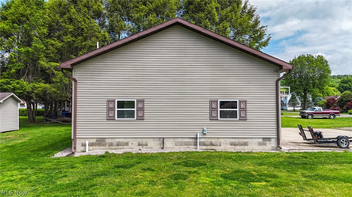6 Gale Avenue Newport OH 45768