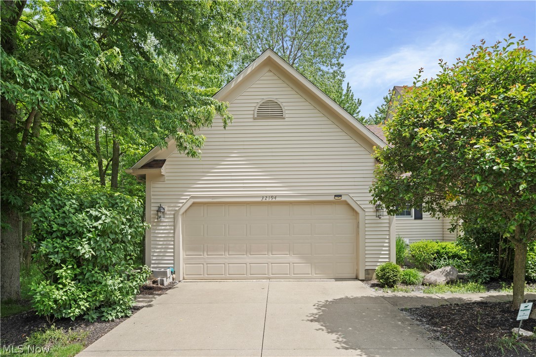 32194 Teasel Court Avon Lake OH 44012