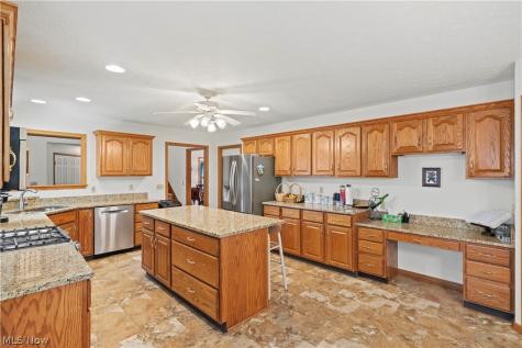 32194 Teasel Court Avon Lake OH 44012