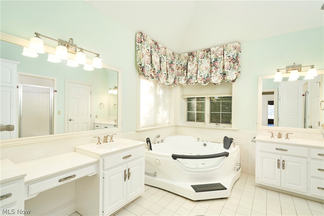 718 White Tail Ridge Drive Fairlawn OH 44333