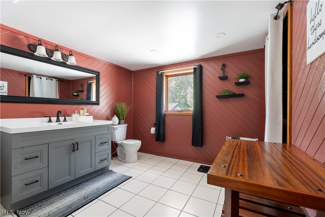 511 Milton Avenue Wilmot OH 44608