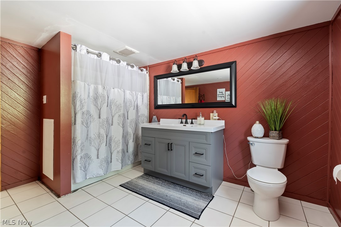 511 Milton Avenue Wilmot OH 44608