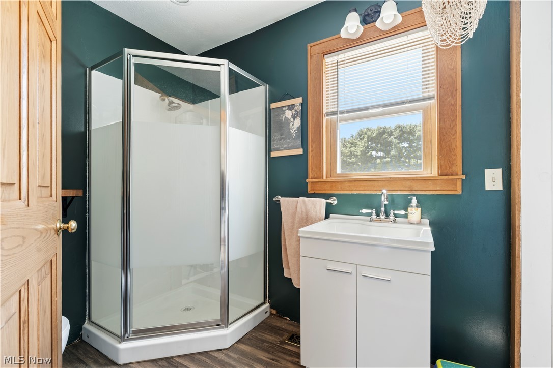 511 Milton Avenue Wilmot OH 44608