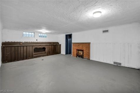 6610 Clark Avenue Cleveland OH 44102