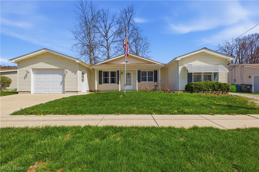 1029 Woodglen Avenue Newton Falls OH 44444