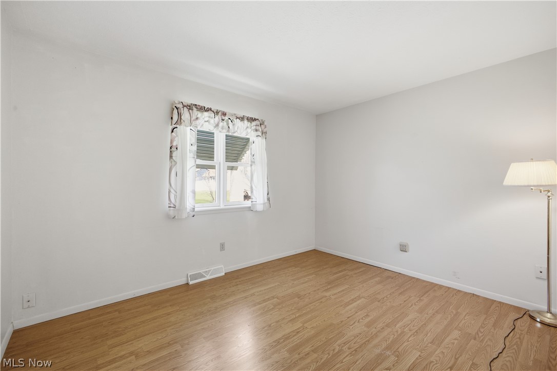 1029 Woodglen Avenue Newton Falls OH 44444