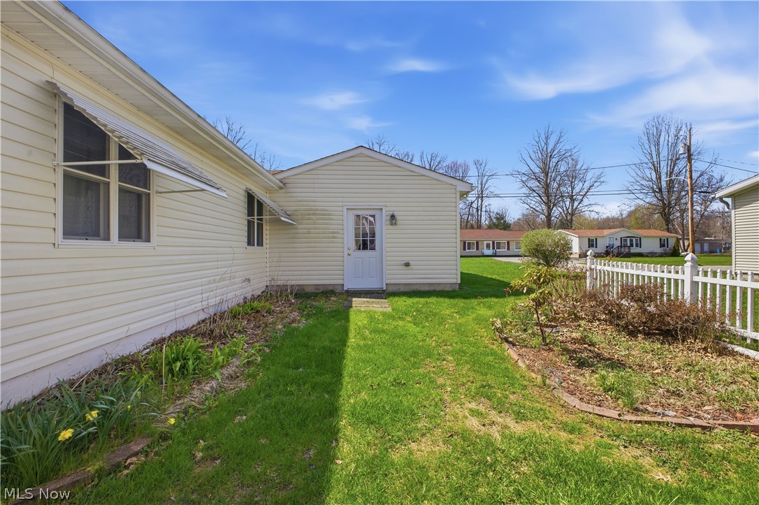 1029 Woodglen Avenue Newton Falls OH 44444