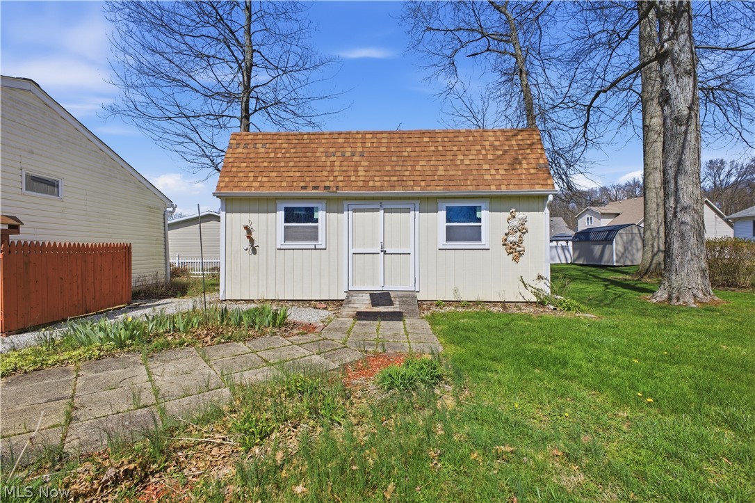 1029 Woodglen Avenue Newton Falls OH 44444