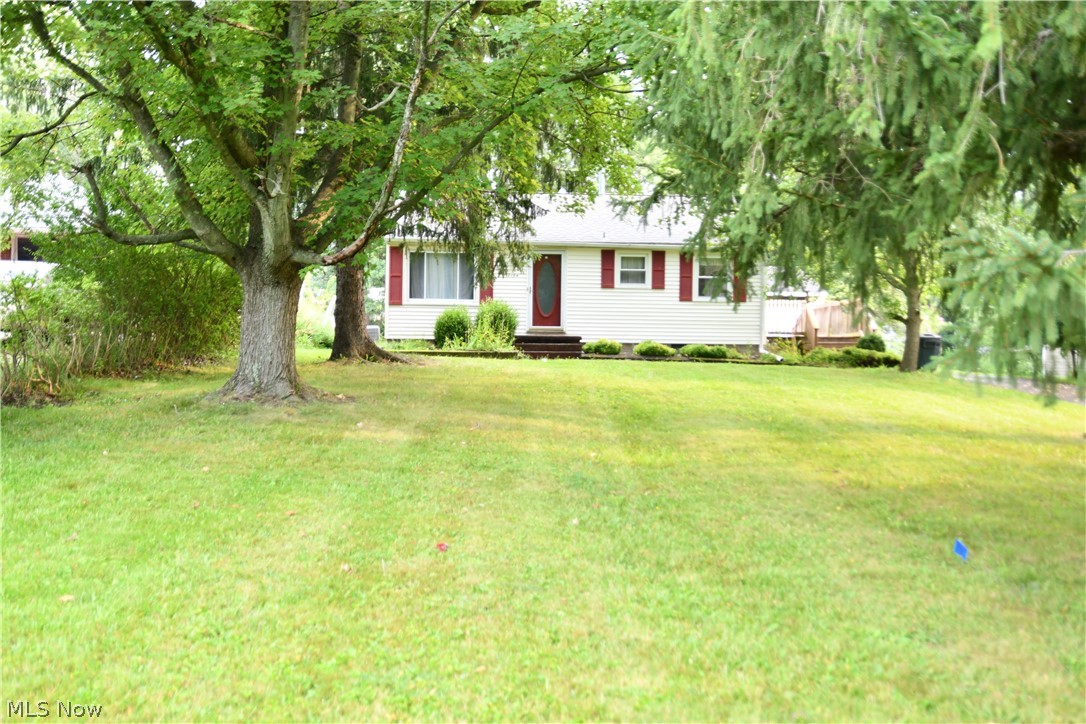 2194 Clearview Avenue NW Champion OH 44483