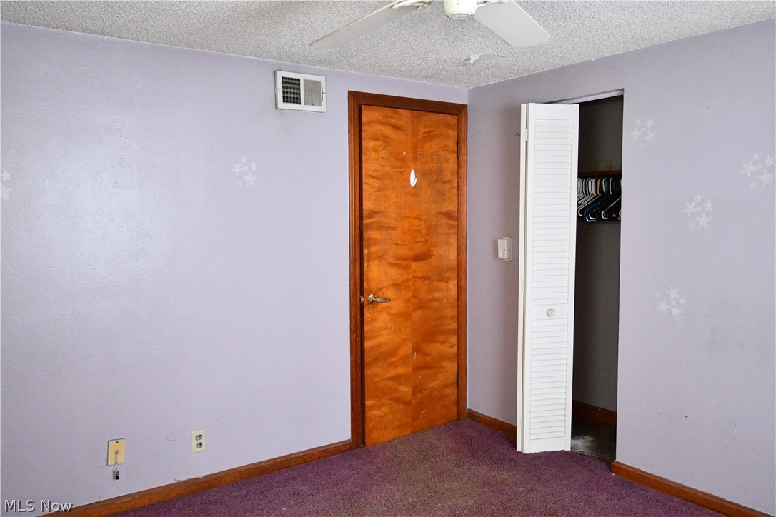 2194 Clearview Avenue NW Champion OH 44483