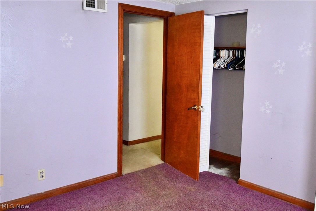 2194 Clearview Avenue NW Champion OH 44483