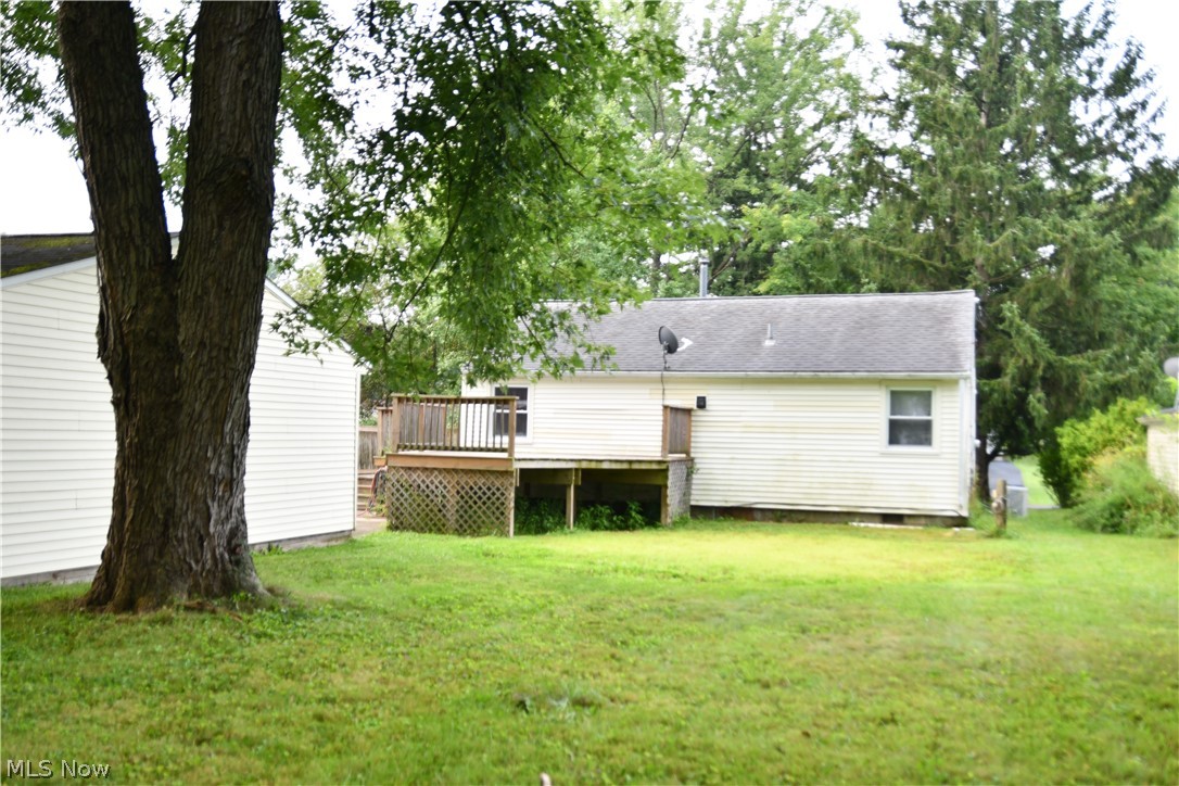 2194 Clearview Avenue NW Champion OH 44483