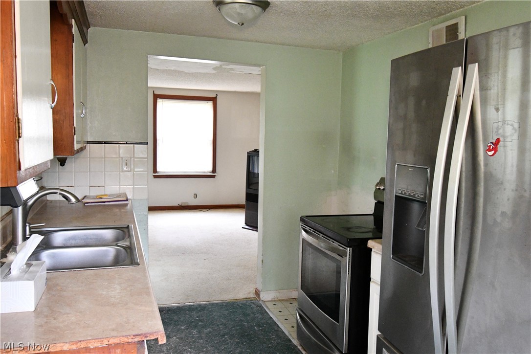 2194 Clearview Avenue NW Champion OH 44483