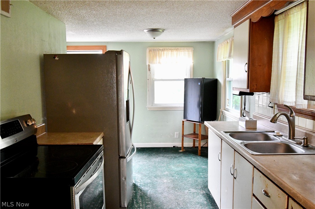 2194 Clearview Avenue NW Champion OH 44483