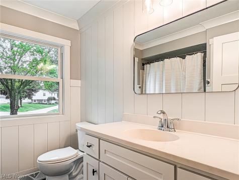 1101 Chaparrel Road SW Hartville OH 44632
