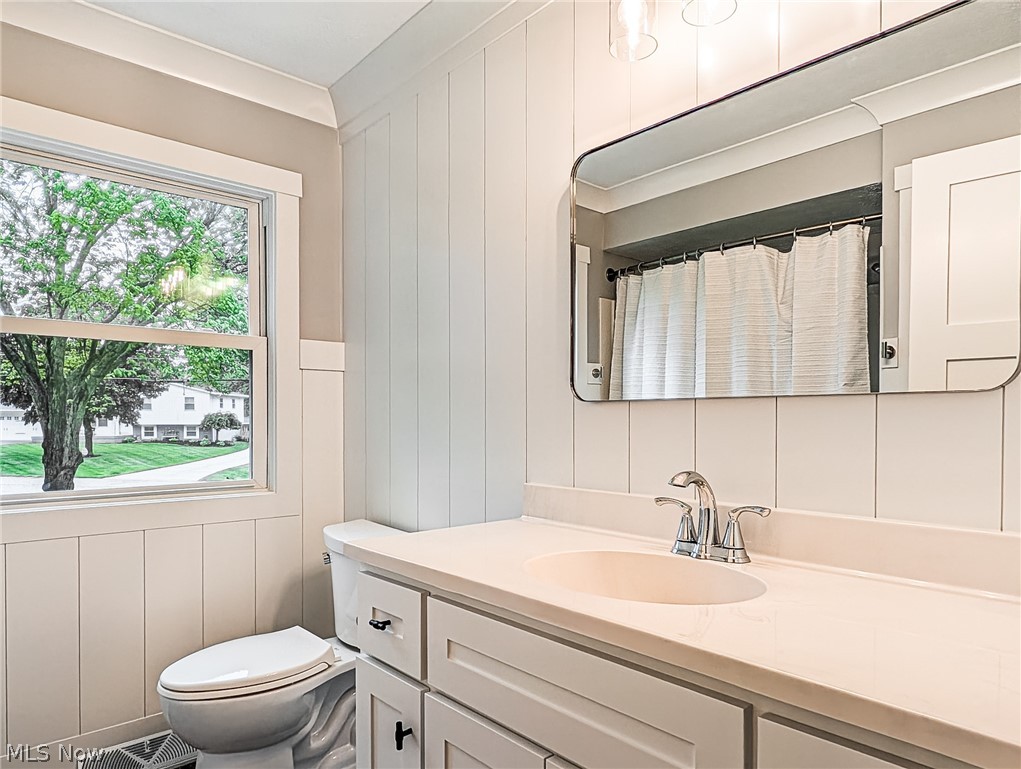 1101 Chaparrel Road SW Hartville OH 44632