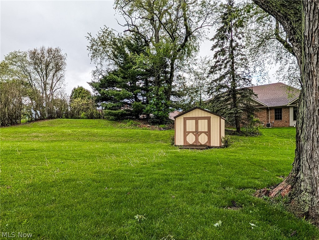 1101 Chaparrel Road SW Hartville OH 44632