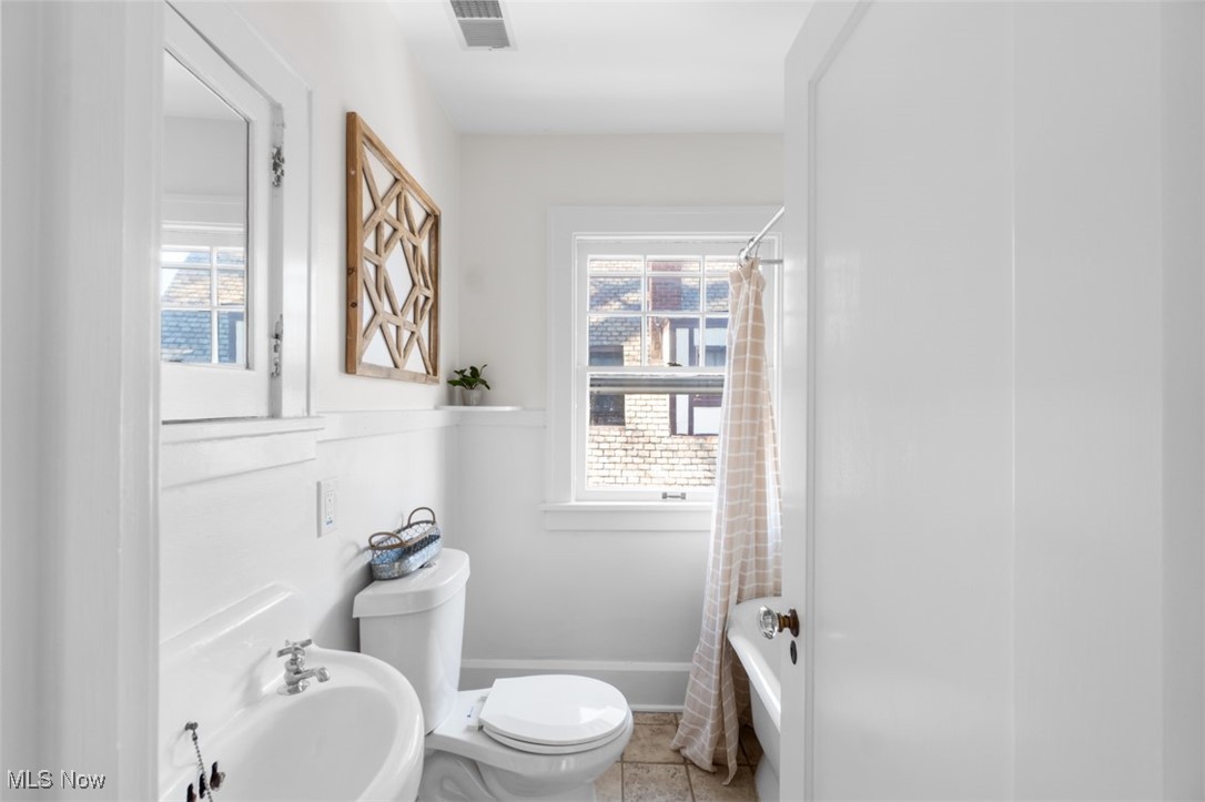 3114 Huntington Road Shaker Heights OH 44120