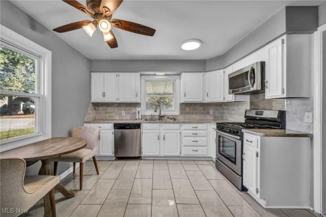 4046 W 143rd Street Cleveland OH 44135