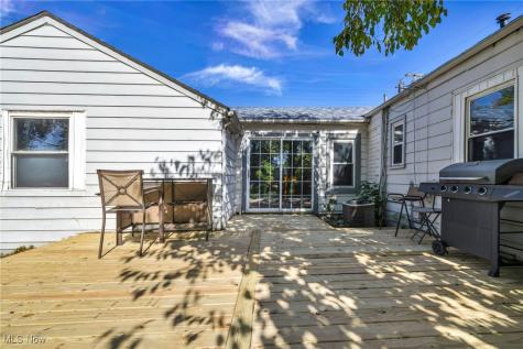 4046 W 143rd Street Cleveland OH 44135