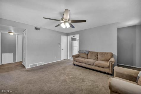 4046 W 143rd Street Cleveland OH 44135