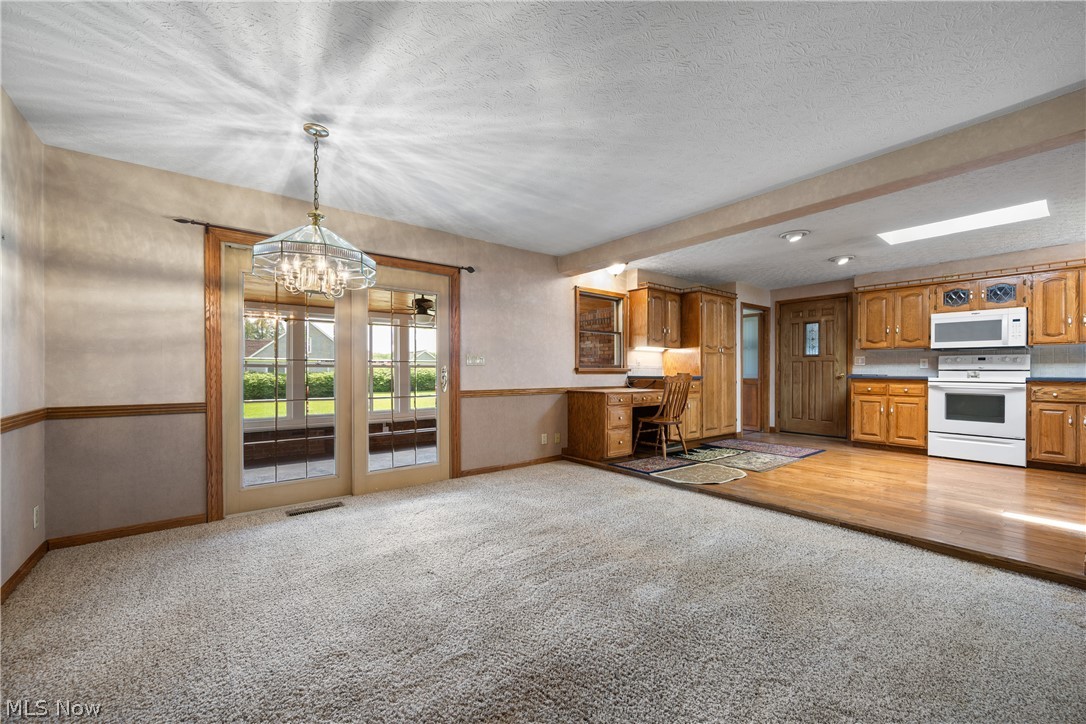 568 W Nimisila Road Akron OH 44319