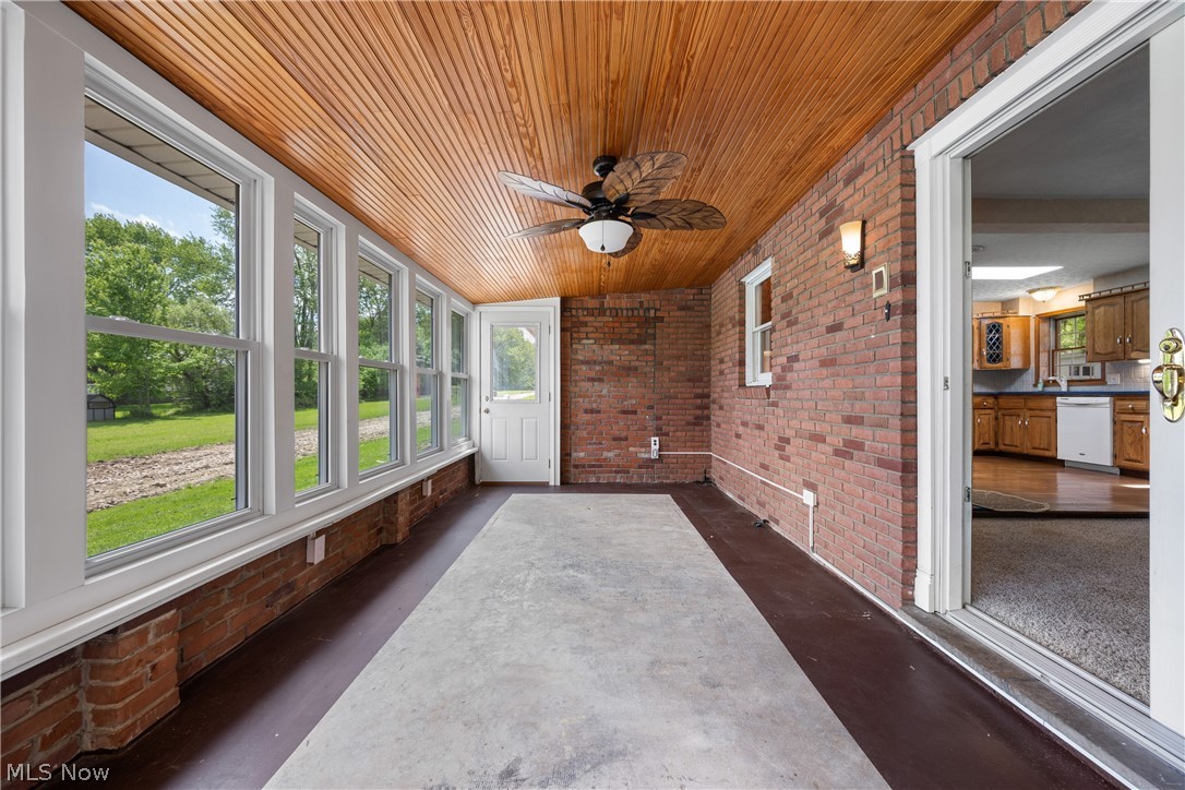 568 W Nimisila Road Akron OH 44319