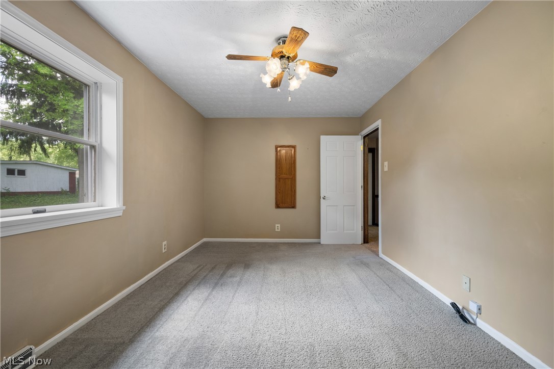 568 W Nimisila Road Akron OH 44319