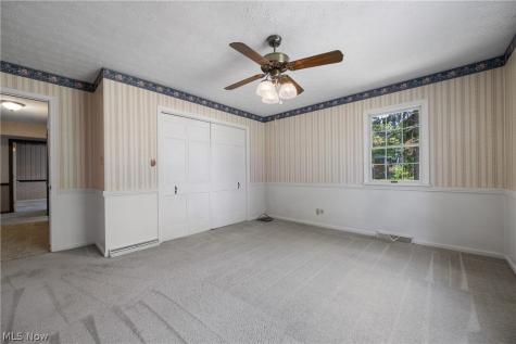 568 W Nimisila Road Akron OH 44319