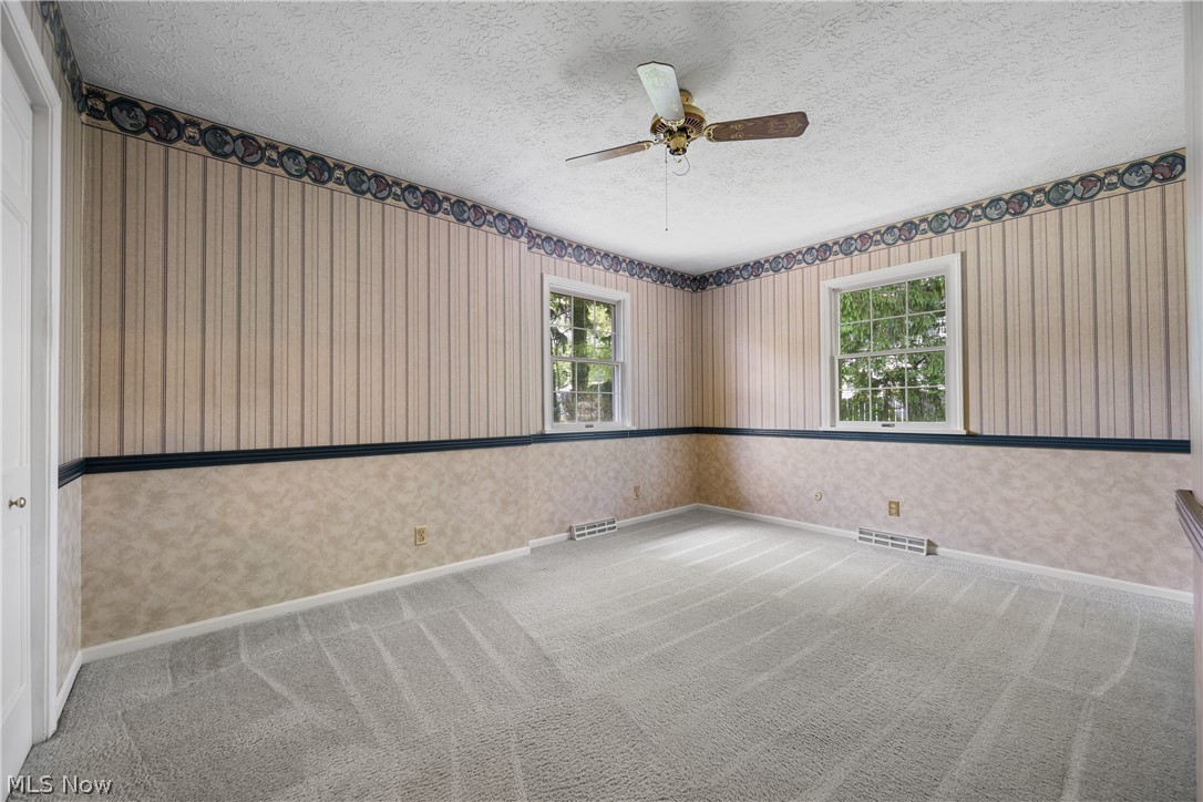 568 W Nimisila Road Akron OH 44319