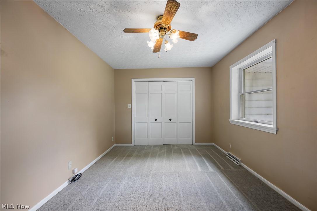 568 W Nimisila Road Akron OH 44319