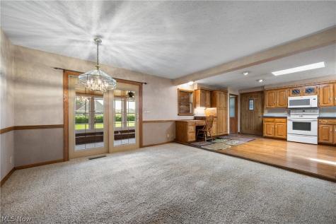568 W Nimisila Road Akron OH 44319