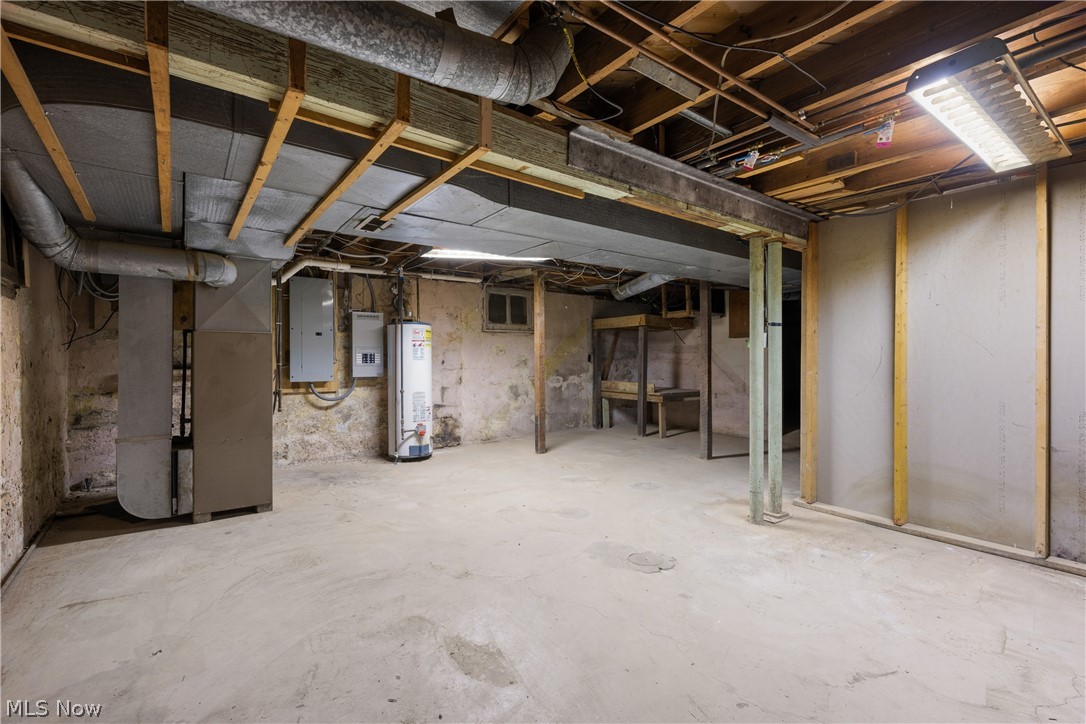 568 W Nimisila Road Akron OH 44319