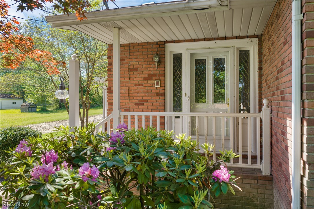 568 W Nimisila Road Akron OH 44319