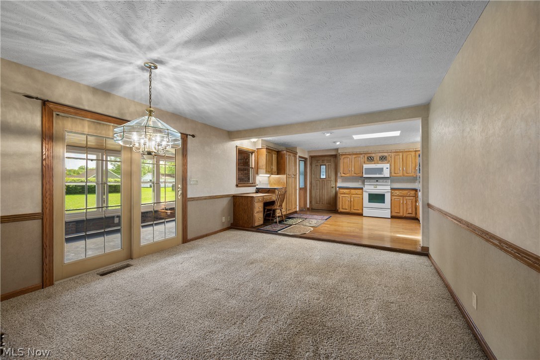 568 W Nimisila Road Akron OH 44319