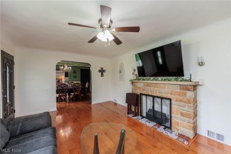 8617 Broadview Road Broadview Heights OH 44147