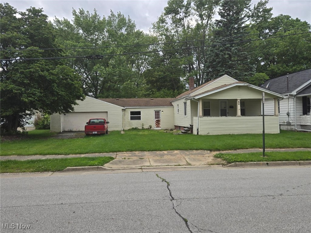 332 Stull Avenue Akron OH 44312