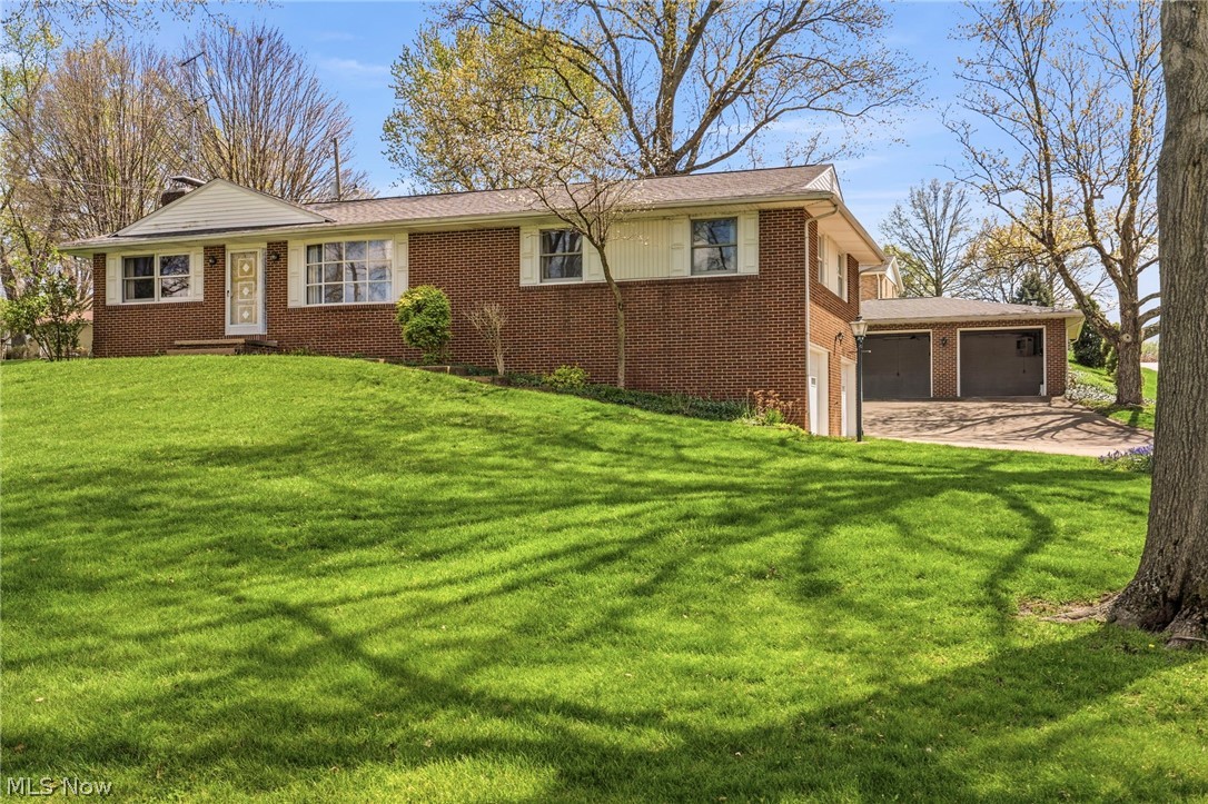 2430 Easton Street NE Canton OH 44721