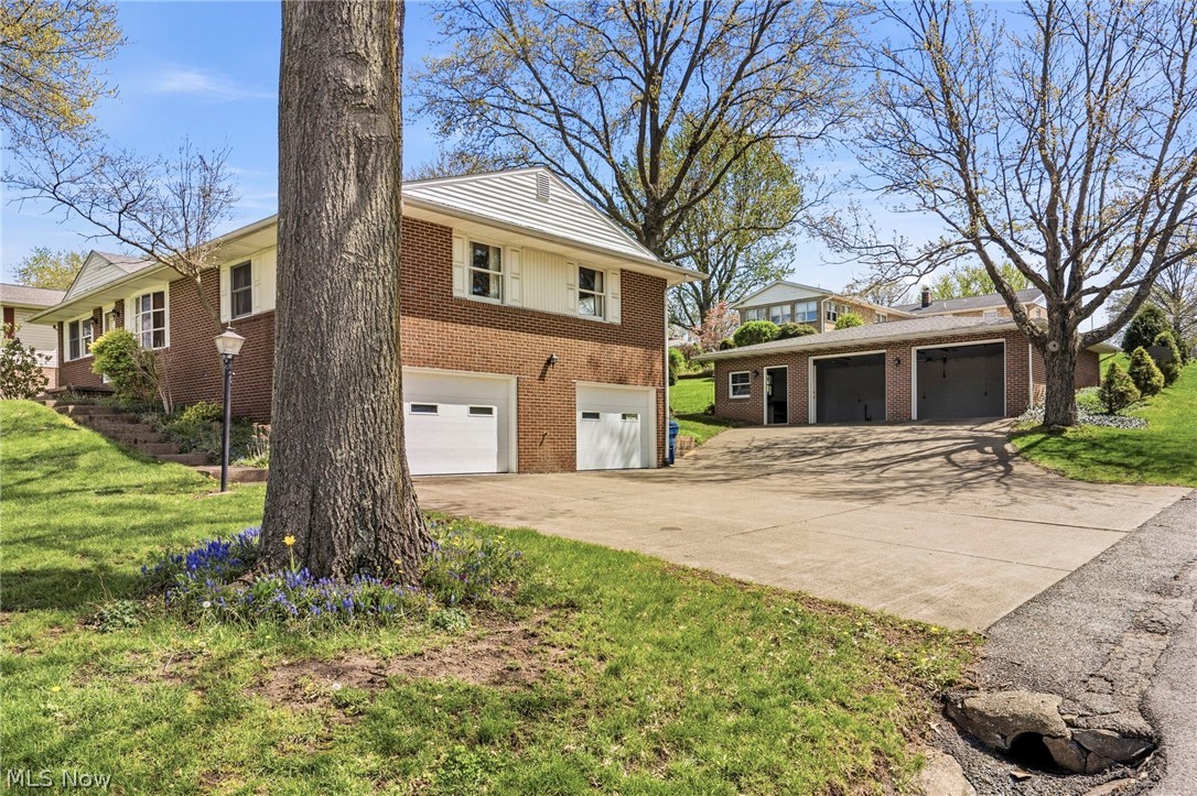 2430 Easton Street NE Canton OH 44721