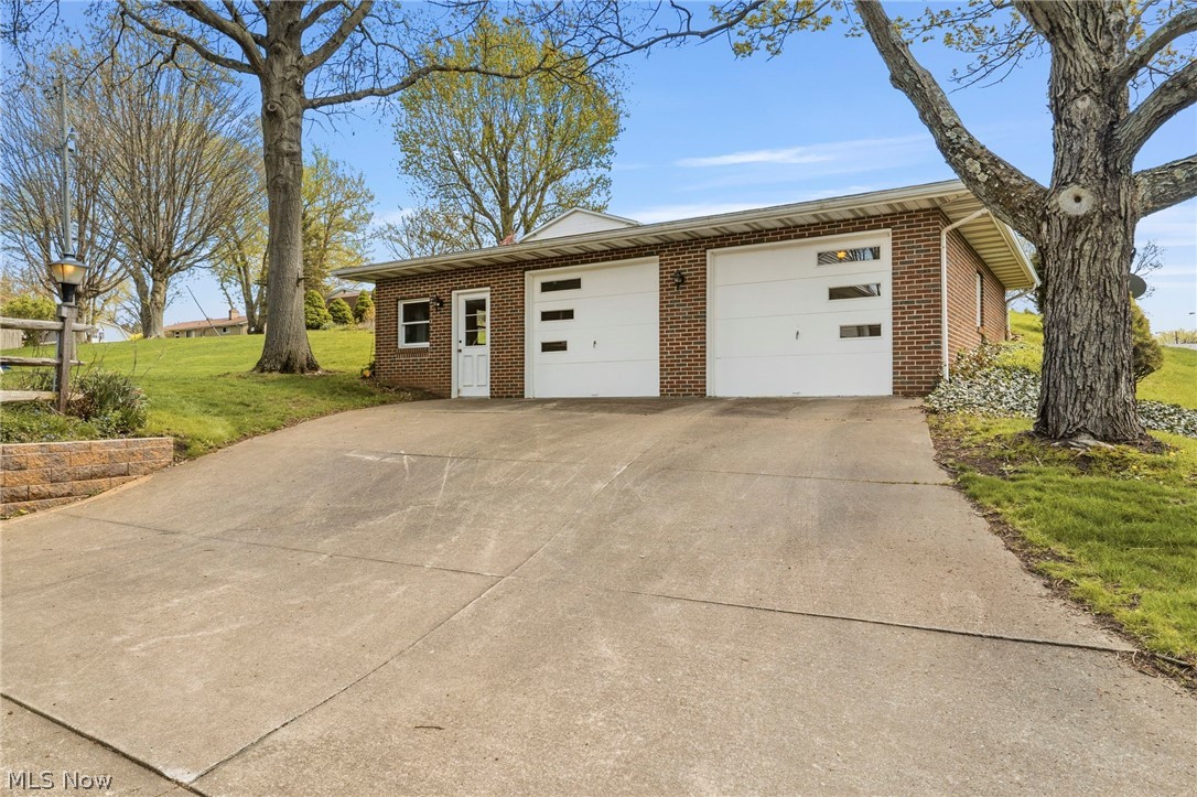2430 Easton Street NE Canton OH 44721