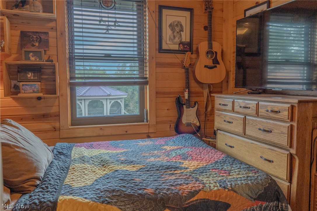 443 Dunlap Creek Road Newcomerstown OH 43832