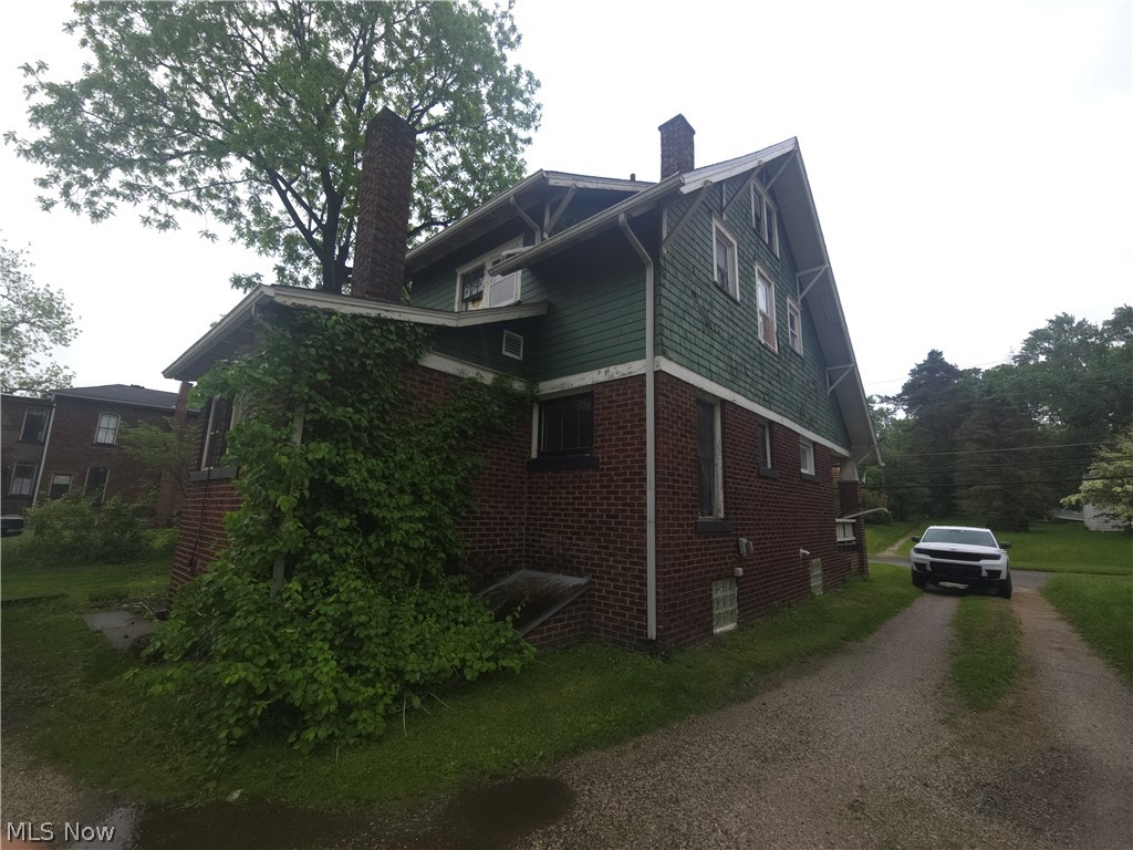 105 W Ely Street Alliance OH 44601