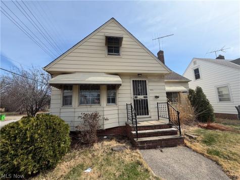 871 E 232nd Street Euclid OH 44123