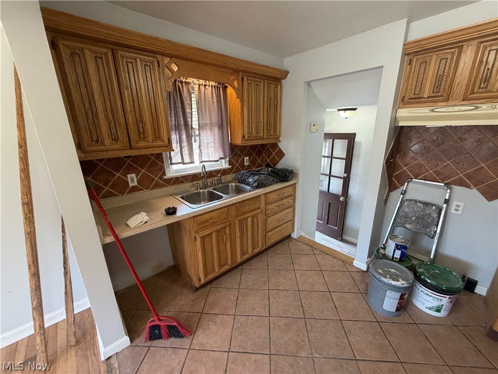 871 E 232nd Street Euclid OH 44123