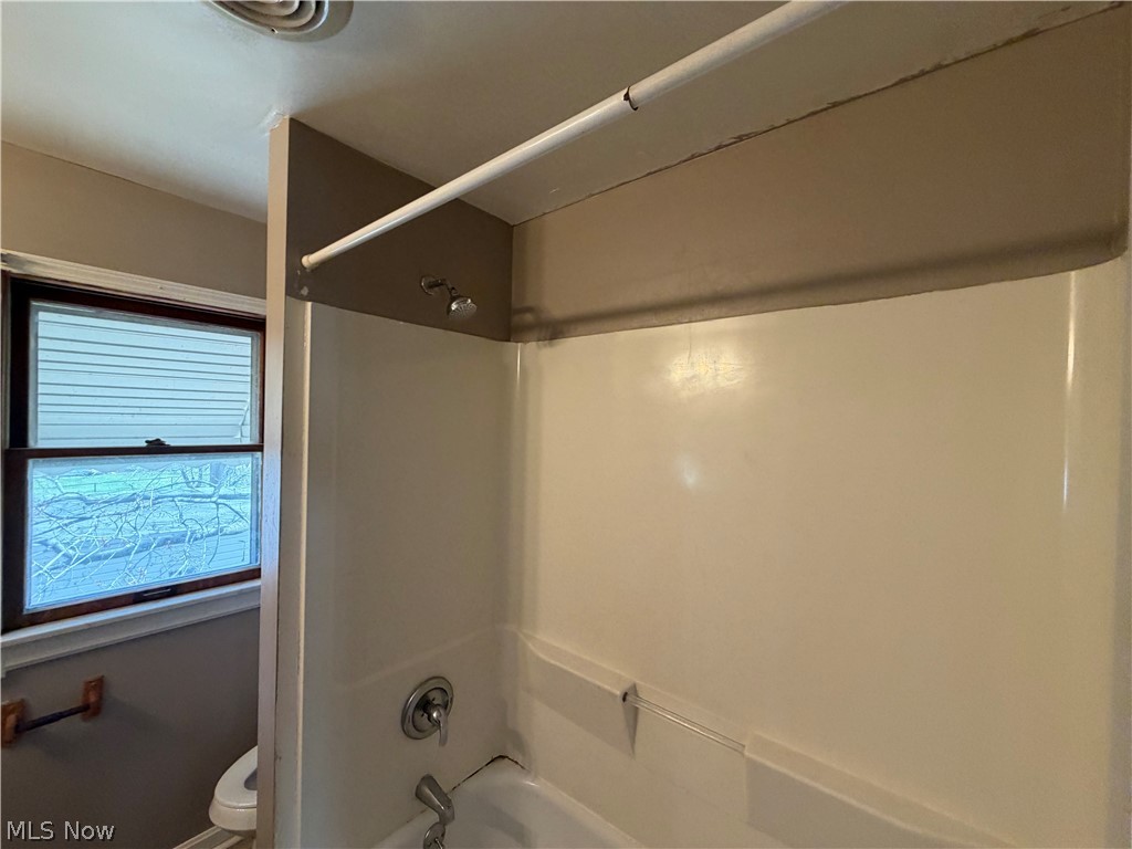 871 E 232nd Street Euclid OH 44123