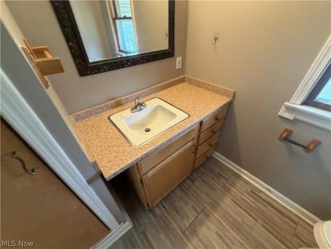 871 E 232nd Street Euclid OH 44123