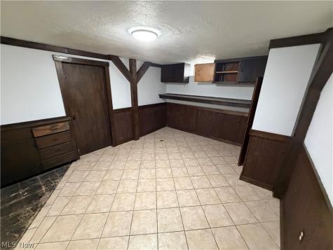 871 E 232nd Street Euclid OH 44123