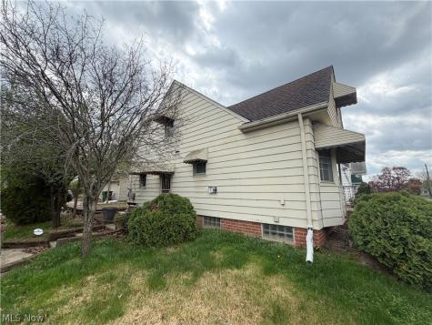 871 E 232nd Street Euclid OH 44123