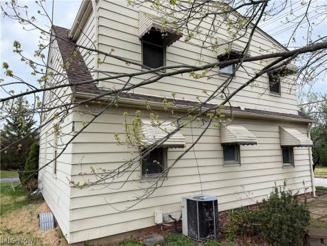 871 E 232nd Street Euclid OH 44123